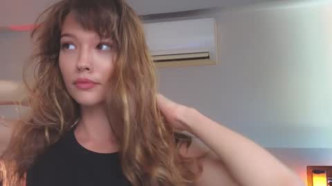 DemiDee online show from January 2025 05:56:01 AM