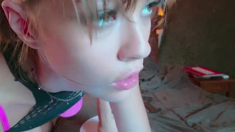 DemiDee online show from February 2025 11:52:01 AM