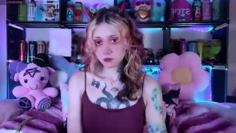 Snapshot of _devilbaby chatting on July 2026 07:27:01 PM Kate online show from July 2026 07:27:01 PM