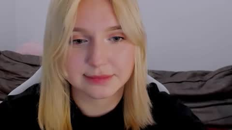 Ri   online show from September 2025 08:43:01 PM