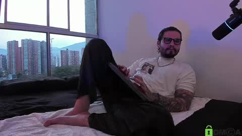  -         online show from April 2026 10:59:01 PM