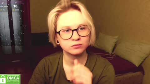 Snapshot of _elven_dreams__ chatting on January 2025 06:05:02 PM chloue and Gretta online show from January 2025 06:05:02 PM