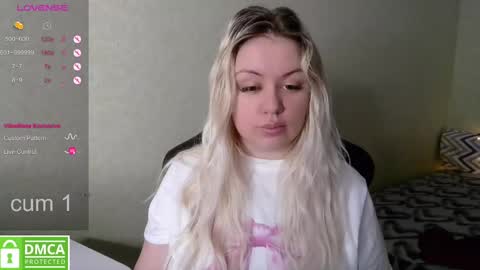 Snapshot of _elven_dreams__ chatting on February 2025 10:20:02 AM chloue and Gretta online show from February 2025 10:20:02 AM