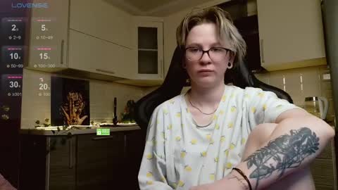 chloue and Gretta online show from June 2026 07:18:01 PM