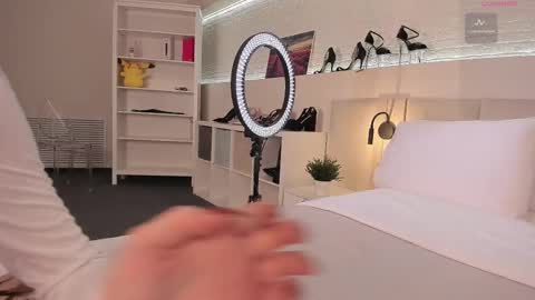 Milana online show from December 2025 02:50:02 AM