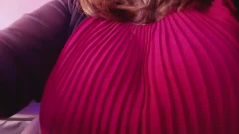 Emily  online show from November 2025 11:10:02 AM