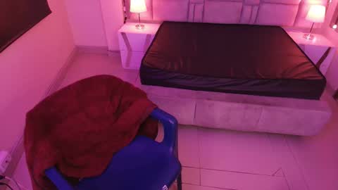 Emily  online show from January 2026 11:36:01 AM