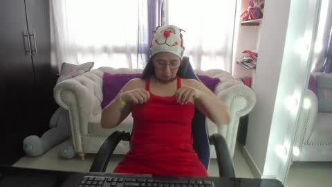 Emma online show from December 2024 04:20:01 PM