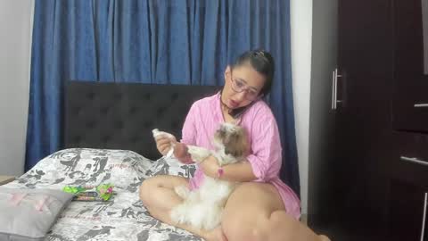 Emma online show from January 2025 07:07:02 PM