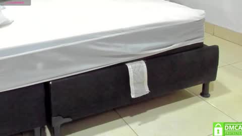 _eris_rose online show from November 2025 06:51:01 PM