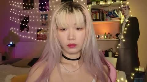 EveEva online show from February 2026 01:24:02 AM