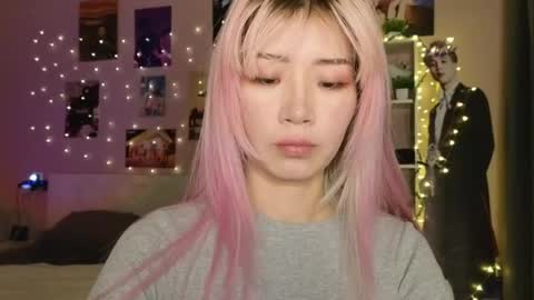 EveEva online show from March 2026 12:38:01 AM