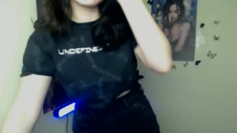 Alice online show from November 2025 08:06:02 AM