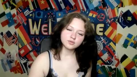 Snapshot of _foxy_lady chatting on June 2026 07:02:01 AM Alice online show from June 2026 07:02:01 AM