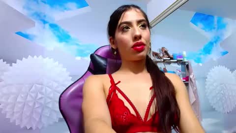 Snapshot of _gold_strawberry_ chatting on May 2026 08:10:02 AM _gold_strawberry_ online show from May 2026 08:10:02 AM