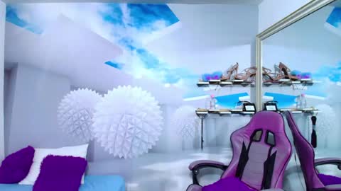 Snapshot of _gold_strawberry_ chatting on May 2026 12:27:01 AM _gold_strawberry_ online show from May 2026 12:27:01 AM