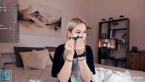 Rina online show from October 2025 11:15:02 PM