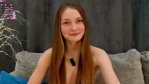 Snapshot of _green_green_ chatting on February 2025 01:29:01 AM Milly online show from February 2025 01:29:01 AM