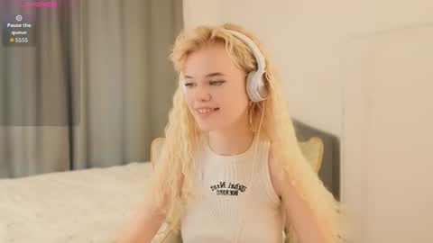 Snapshot of _honnyland chatting on July 2026 01:35:02 PM Alisha online show from July 2026 01:35:02 PM