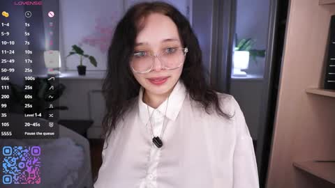 Snapshot of _inner_glow_ chatting on April 2026 05:13:02 PM Emily online show from April 2026 05:13:02 PM