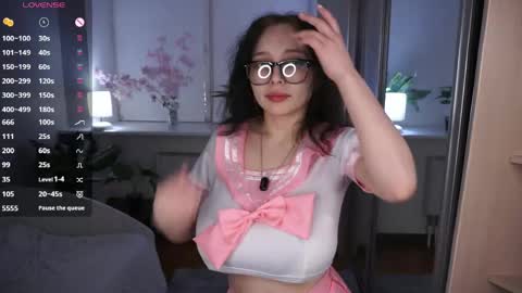 Snapshot of _inner_glow_ chatting on April 2026 06:46:01 PM Emily online show from April 2026 06:46:01 PM