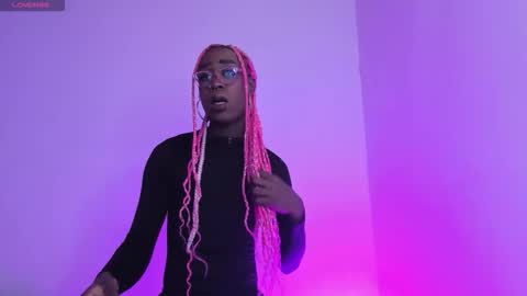 Snapshot of _itsbrit chatting on November 2025 11:06:01 PM Brit online show from November 2025 11:06:01 PM