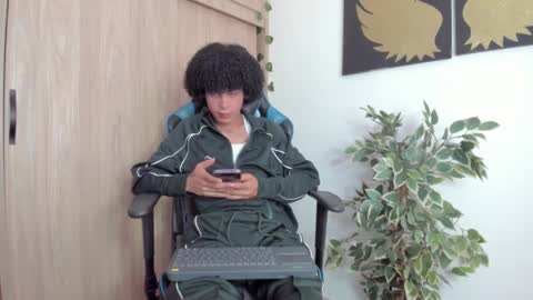 Snapshot of _jaay77 chatting on January 2025 09:54:01 PM Jay online show from January 2025 09:54:01 PM