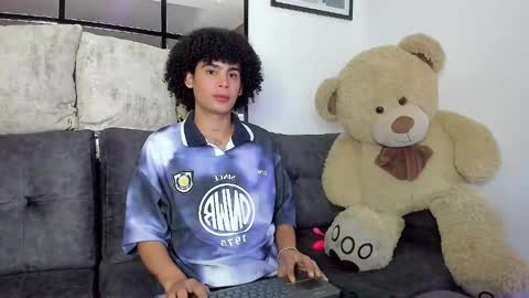 Snapshot of _jaay77 chatting on January 2025 02:33:02 AM Jay online show from January 2025 02:33:02 AM