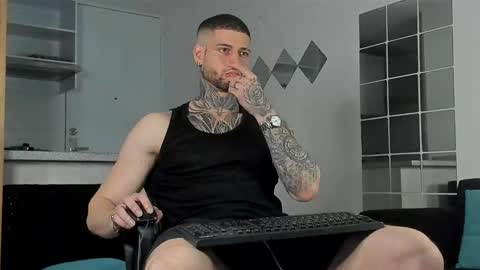 Snapshot of _jamesleandros chatting on December 2024 11:40:01 PM jeison online show from December 2024 11:40:01 PM
