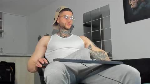 Snapshot of _jamesleandros chatting on January 2025 12:24:01 AM jeison online show from January 2025 12:24:01 AM