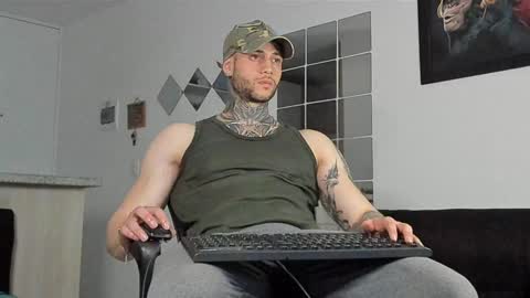 Snapshot of _jamesleandros chatting on January 2025 01:33:01 AM jeison online show from January 2025 01:33:01 AM