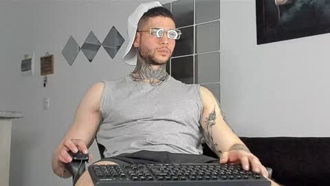Snapshot of _jamesleandros chatting on February 2025 10:00:02 PM jeison online show from February 2025 10:00:02 PM