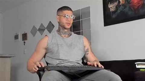 Snapshot of _jamesleandros chatting on March 2025 05:01:01 AM jeison online show from March 2025 05:01:01 AM