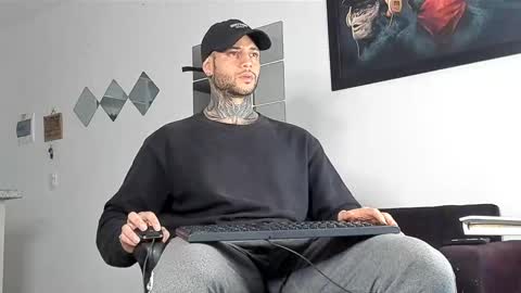 Snapshot of _jamesleandros chatting on March 2025 05:44:02 AM jeison online show from March 2025 05:44:02 AM