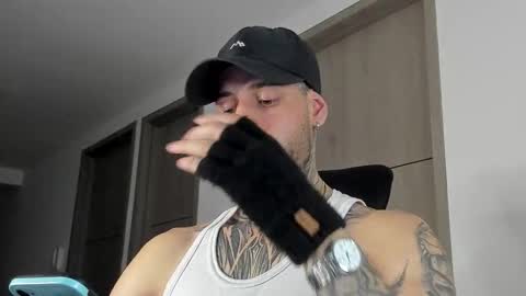 Snapshot of _jamesleandros chatting on September 2025 02:37:01 AM jeison online show from September 2025 02:37:01 AM