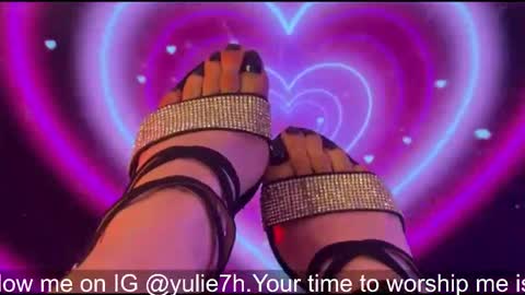  ...  online show from September 2025 07:35:01 PM