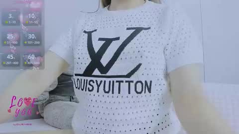 Snapshot of _joly_ chatting on October 2025 04:02:01 AM Joly online show from October 2025 04:02:01 AM