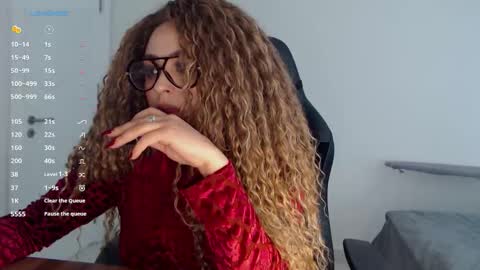 _just_a_queen_3 online show from February 2026 09:09:02 AM