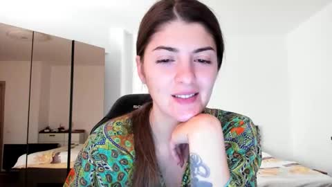 _just_a_simple_girl online show from November 2025 11:44:01 AM