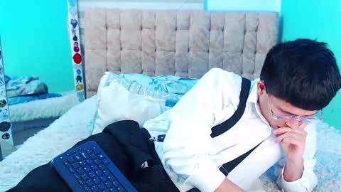 mod online show from February 2026 06:26:01 AM