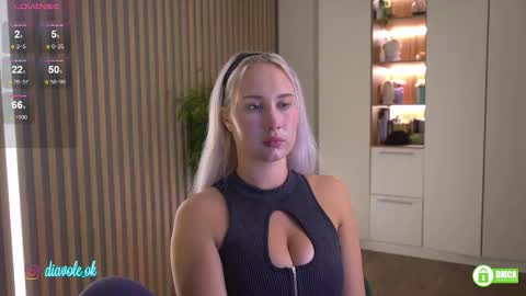 Snapshot of _kateline_ chatting on October 2025 03:07:02 PM Kate online show from October 2025 03:07:02 PM