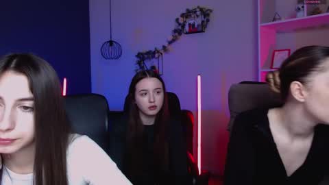 _kellykitten_ online show from March 2026 10:10:01 AM