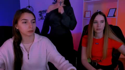 _kellykitten_ online show from April 2026 08:54:01 AM