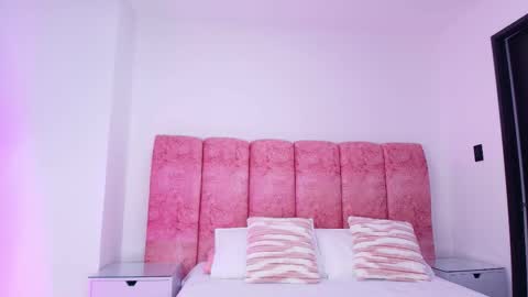 Kendall online show from December 2025 12:01:02 PM