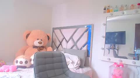 Snapshot of _kerryleen chatting on November 2025 05:34:01 PM Dani online show from November 2025 05:34:01 PM