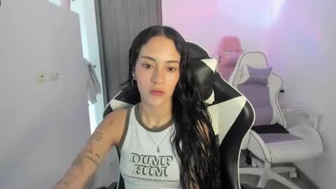 khloe sweet online show from October 2025 04:47:01 PM