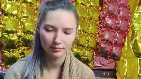 _kikiclark_ online show from April 2026 08:31:01 PM