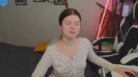 Molly   Emily online show from January 2025 05:37:01 AM