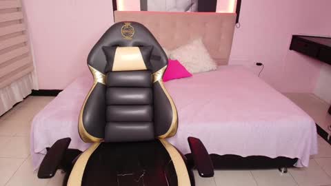 _kitten_1 online show from February 2025 12:38:02 AM