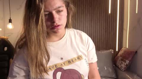 Snapshot of _kitten_1 chatting on January 2026 02:22:02 PM _kitten_1 online show from January 2026 02:22:02 PM